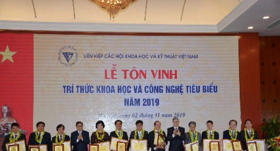 Tôn vinh 112 trí thức khoa học và công nghệ tiêu biểu năm 2019