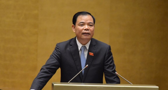 Bộ trưởng Nguyễn Xuân Cường trả lời chất vấn: Nghị trường “nóng” chuyện giải cứu nông sản, tàu 67; gỡ thẻ vàng EU