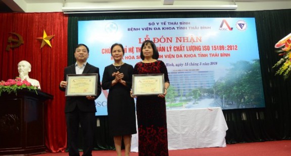 Phòng xét nghiệm y tế đầu tiên của tỉnh Thái Bình đạt công nhận ISO 15189