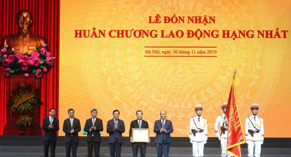 Thủ tướng: Việc đầu tiên phải làm là đổi mới sáng tạo cách trọng dụng con người