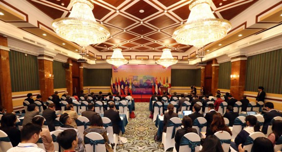 Gắn kết khoa học và chính sách để phát triển bền vững