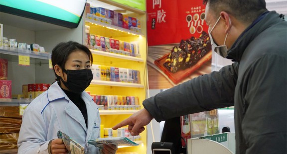 Các nhà khoa học gấp rút tạo ra vaccine nCoV, nhưng liệu có kịp?