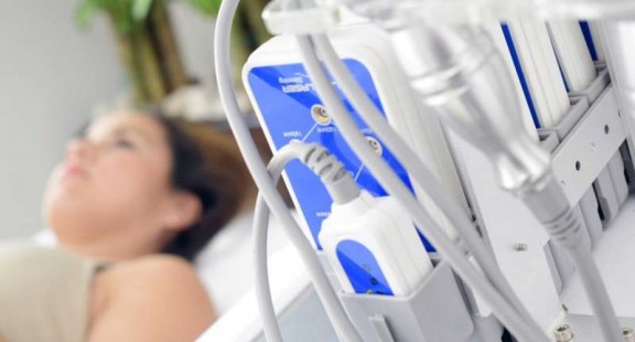 Máy học và cái nhìn toàn diện về các yếu tố gây ung thư vú