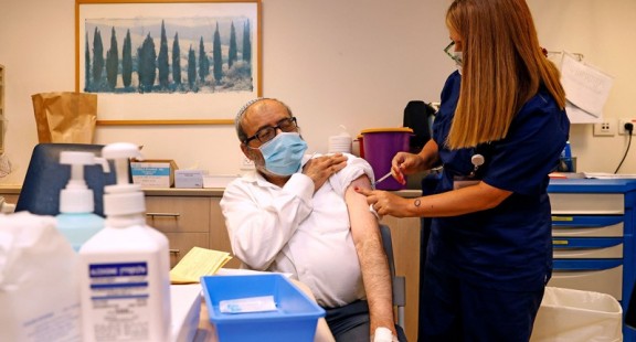 Vaccine COVID có khả năng chống lây truyền virus rất cao