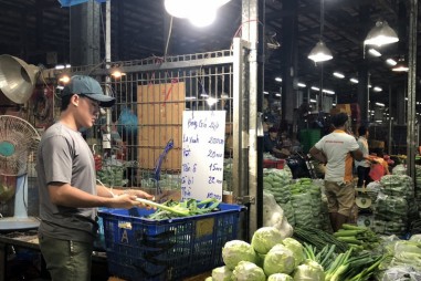 Tăng cường quản lý an toàn thực phẩm tại chợ truyền thống