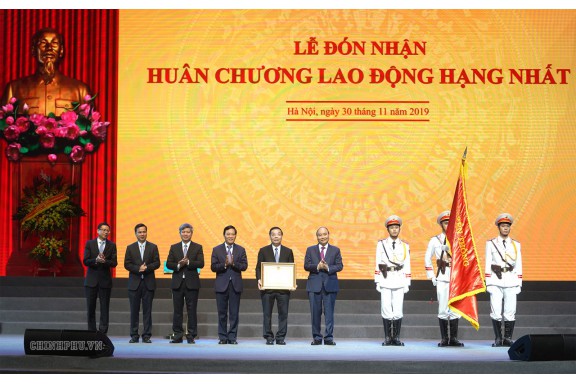 Thủ tướng: Việc đầu tiên phải làm là đổi mới sáng tạo cách trọng dụng con người