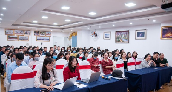 VinaCert tổ chức hội nghị lấy ý kiến cử tri nơi công tác với người ứng cử HĐND quận Hoàng Mai