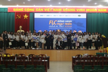 khoa du lịch trường đại học kinh doanh và công nghệ hà nội cùng tập đoàn FLC việt nam tổ chức workshop cho sinh viên K22 ngành du lịch