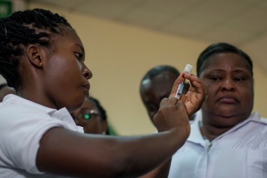 Vaccine sốt rét cho kết quả thử nghiệm hứa hẹn