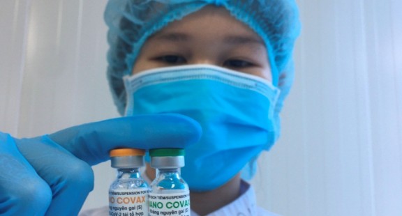 Các giai đoạn thử nghiệm vắc xin covid-19
