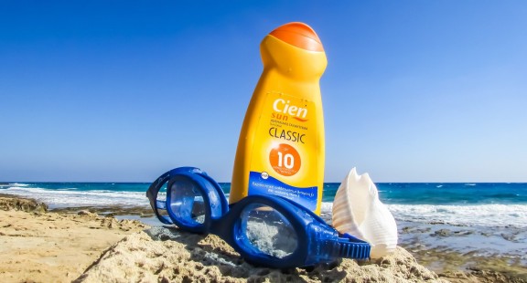 Phát hiện 78 sản phẩm kem chống nắng có sử dụng chất benzen