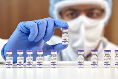 Vaccine COVID công nghệ DNA đầu tiên trên thế giới