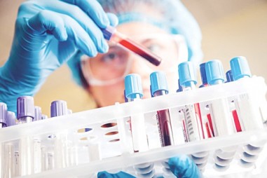 Xét nghiệm máu mới cải thiện sàng lọc ung thư tuyến tiền liệt