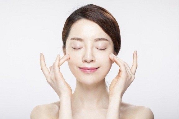 Axit Salicylic có công dụng gì trong làm đẹp Có an toàn không