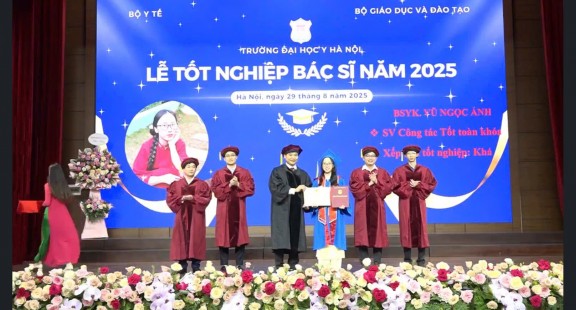 Gần 750 bác sĩ nhận bằng tốt nghiệp