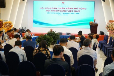 Hội Chiếu sáng Việt Nam năm 2025: Dấu ấn chuyển dịch xanh và thích ứng mô hình quản lý mới
