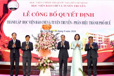 Công bố Quyết định thành lập Học viện Báo chí và Tuyên truyền Phân hiệu thành phố Huế