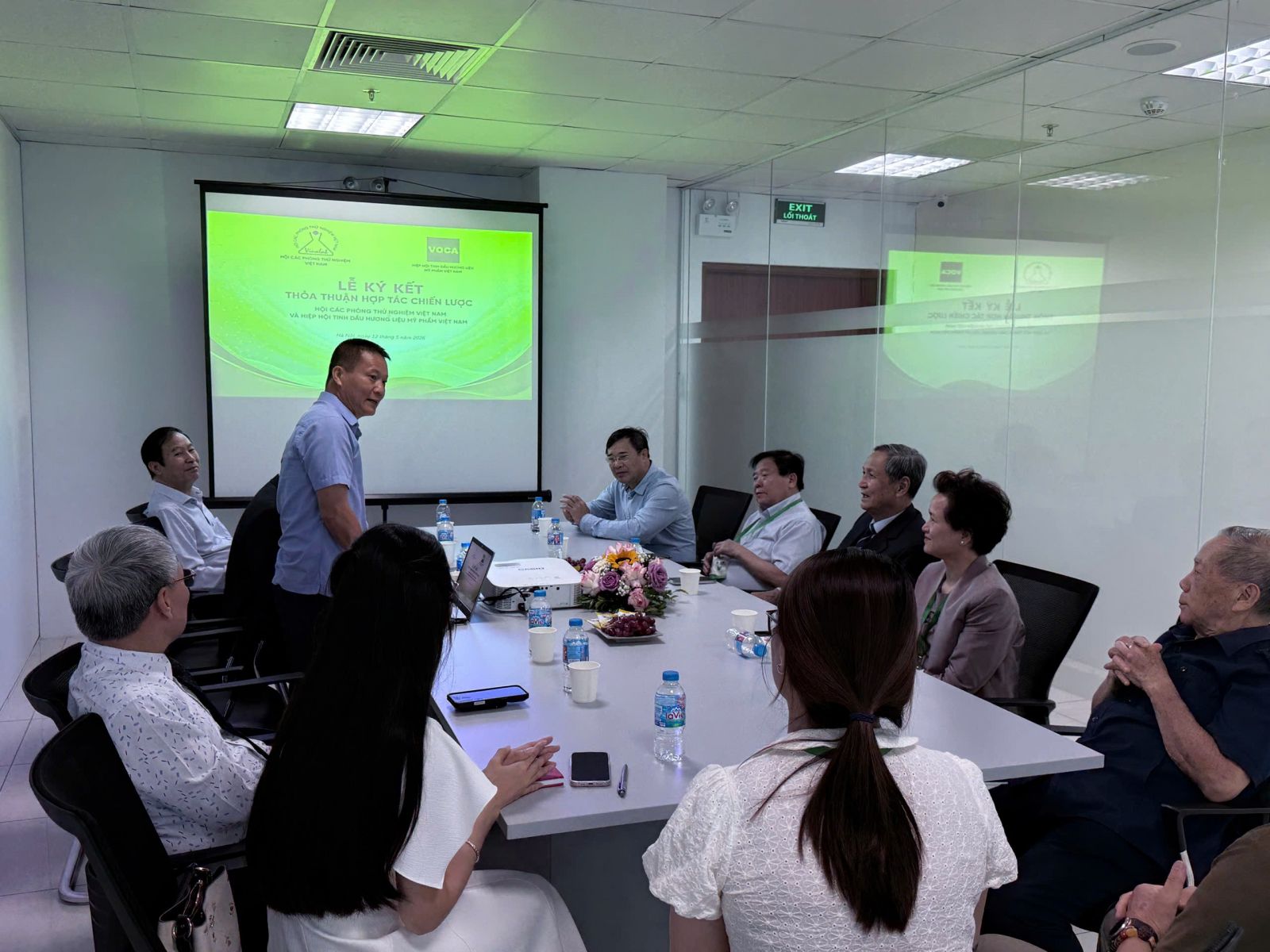 Ông Vũ Xuân Thủy, Phó Chủ tịch kiêm Tổng Thư ký Hội VinaLAB phát biểu tại Lễ kts kết hợp tác